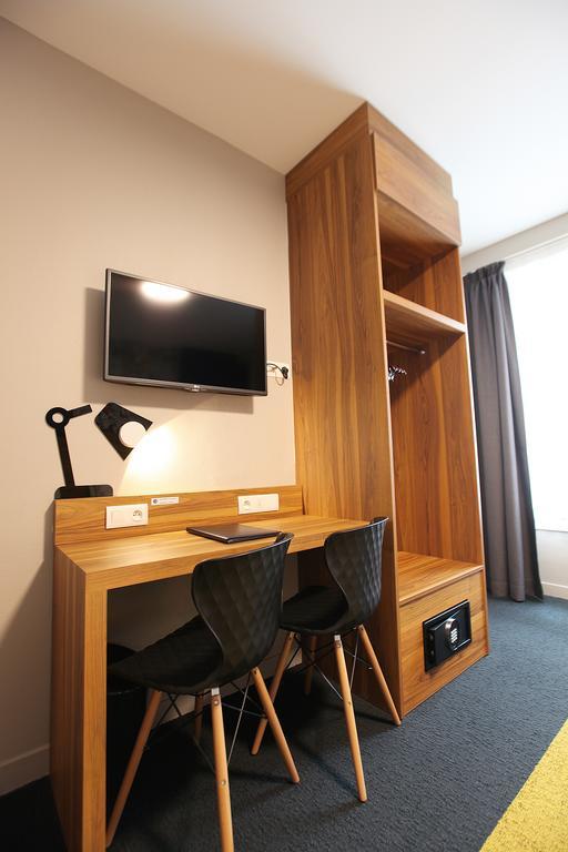 Best Western Hotel De Paris Laval  Exterior photo